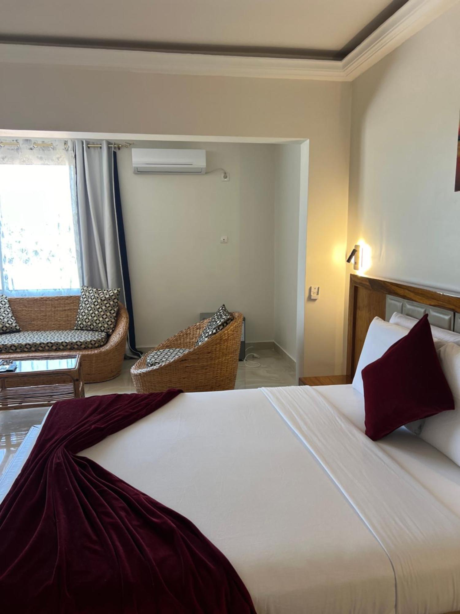 Mag Palace Hotel Bissau Bagian luar foto