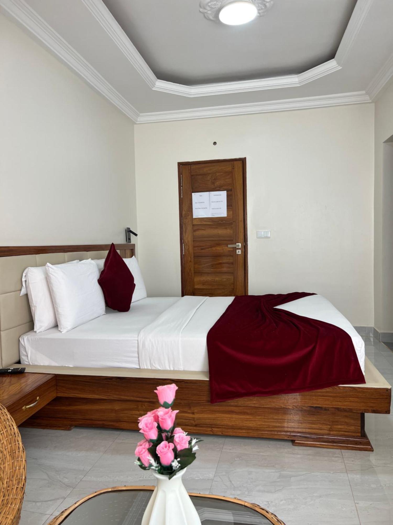Mag Palace Hotel Bissau Bagian luar foto